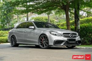 2019 Mercedes-AMG E63 by Permaisuri on Vossen Wheels (HF-3)